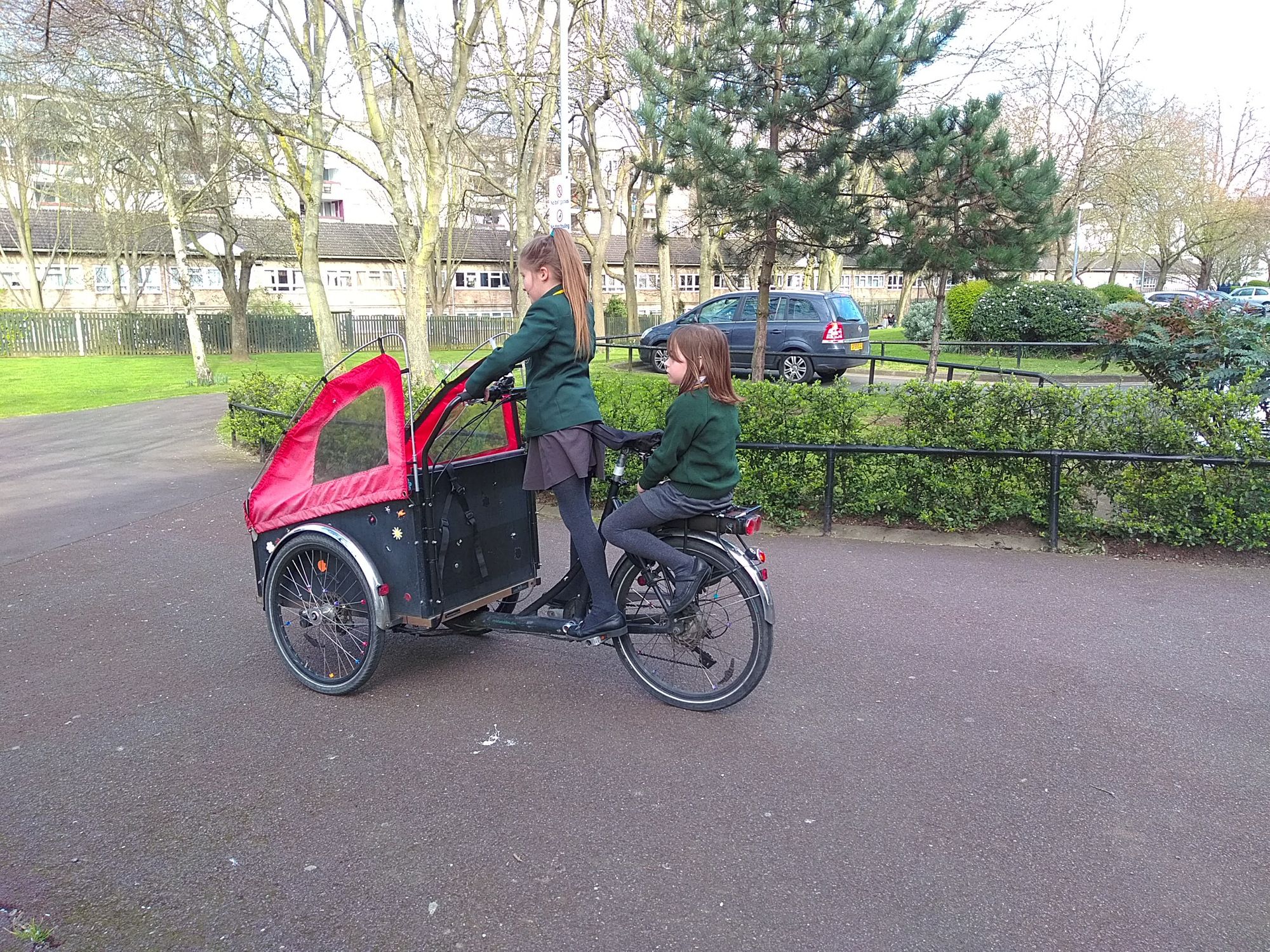 How to tackle the school run with a cargo bike