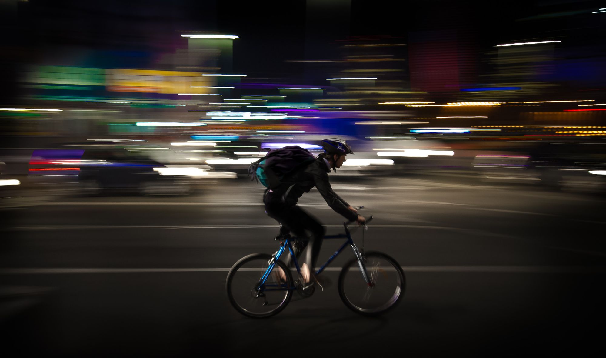 How are fashion + gadgets enhancing urban cycling?