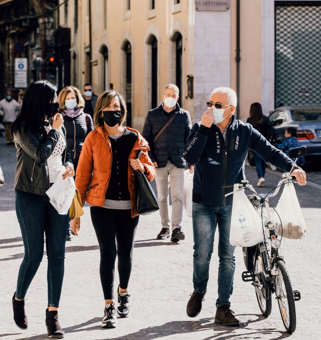 Do I need to wear a facemask while cycling?